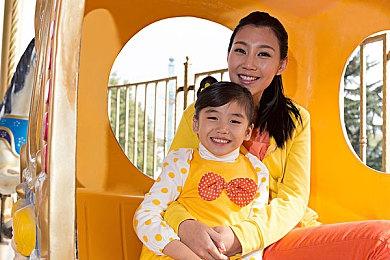 《Cruis'n Blast》发布载具预告 竟可驾驶独角兽恐龙